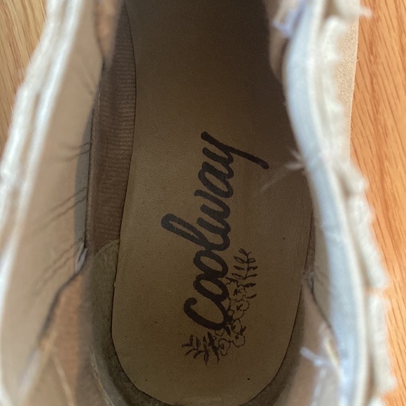 Super cute genuine suede booties - Picture 5 of 6